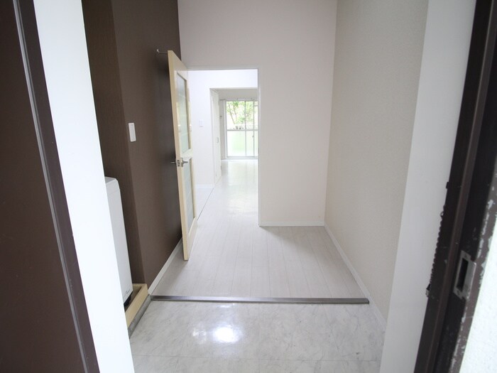 物件内観写真22　(玄関)