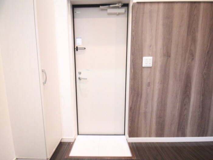 物件内観写真17　(玄関)