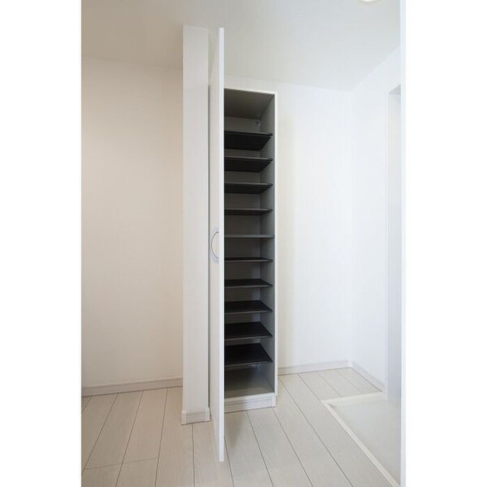 物件内観写真8　(収納)