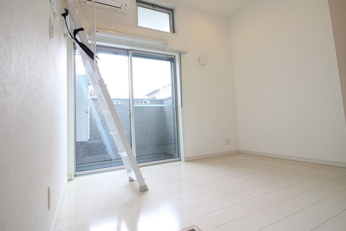 物件内観写真9　(居室)