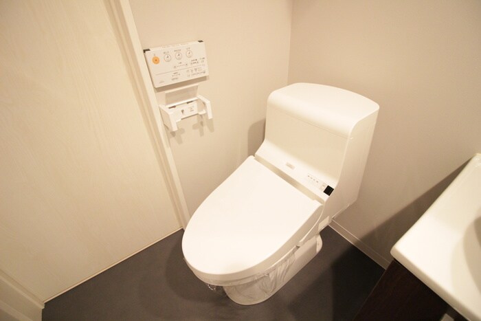 物件内観写真14　(トイレ)