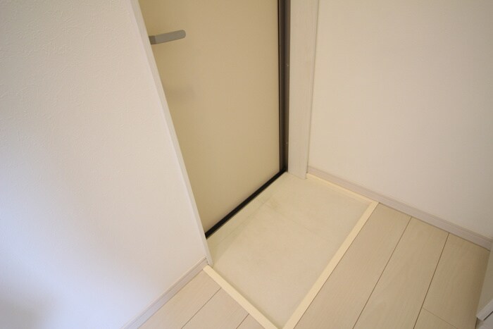 物件内観写真16　(玄関)