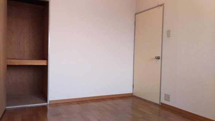 物件内観写真6　(居室)