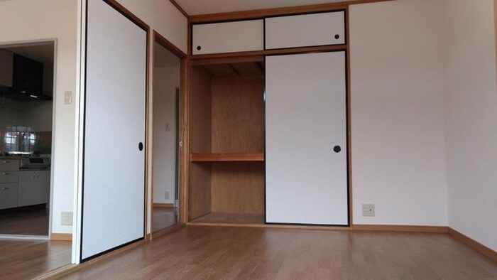 物件内観写真11　(収納)