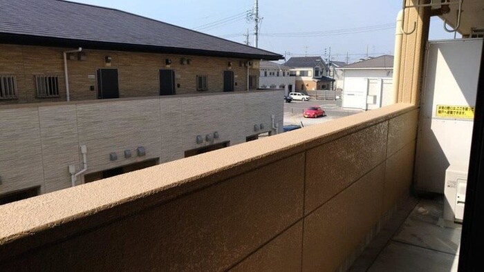 物件内観写真12　(室内からの展望)