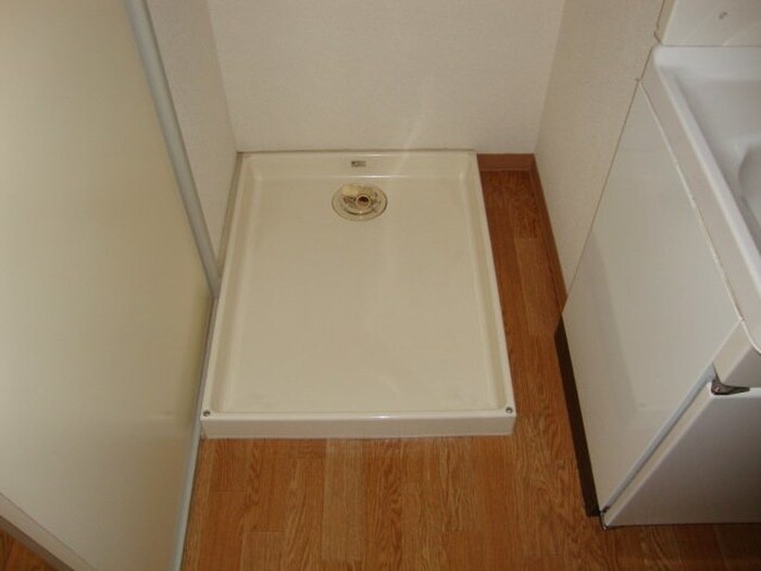 物件内観写真17　(洗濯機置場)