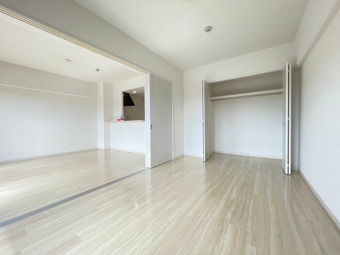 物件内観写真8　(居室)