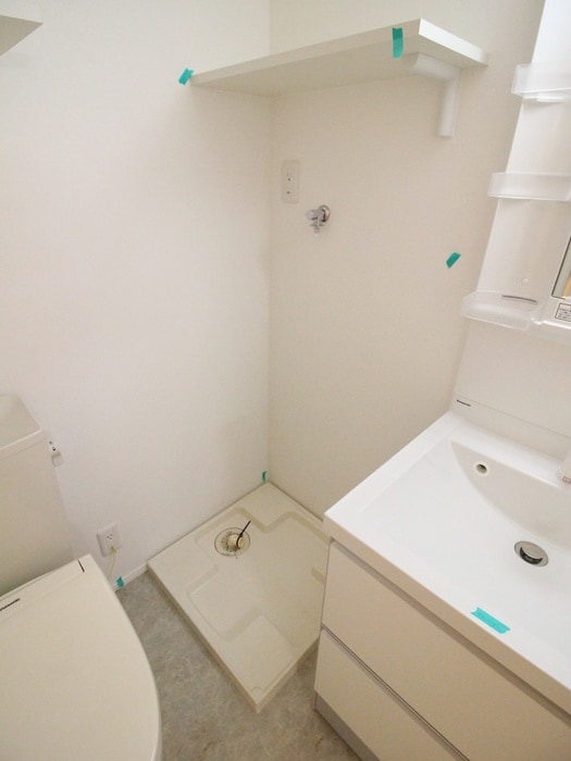 物件内観写真15　(洗濯機置場)