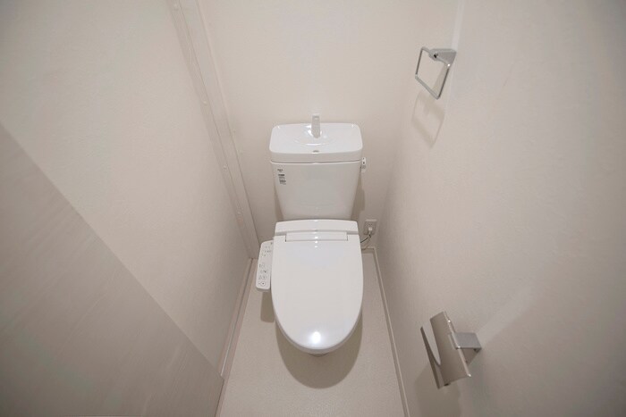 物件内観写真9　(トイレ)