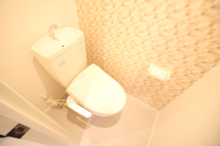 物件内観写真8　(トイレ)