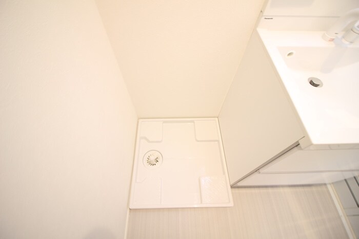 物件内観写真18　(洗濯機置場)