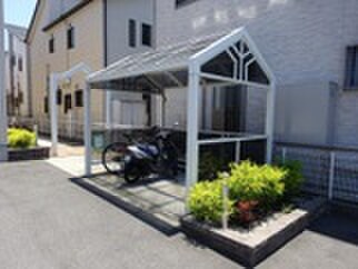 物件外観写真3　(駐輪場)