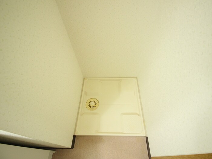 物件内観写真11　(洗濯機置場)