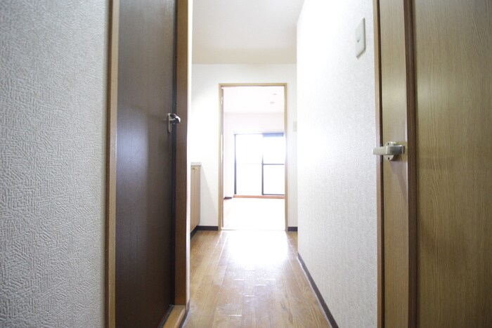 物件内観写真17　(廊下)