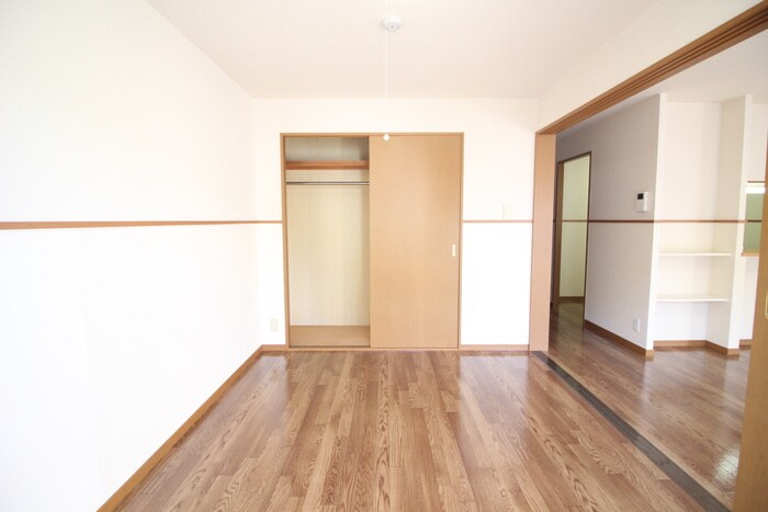 物件内観写真8　(居室)