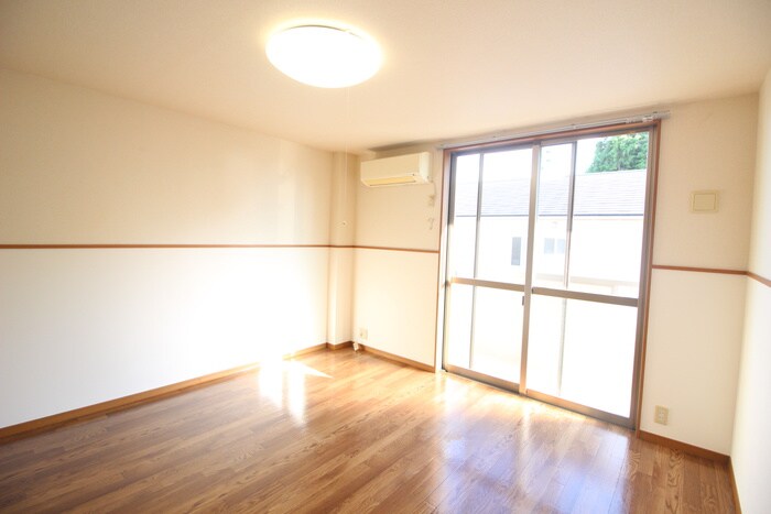 物件内観写真9　(居室)