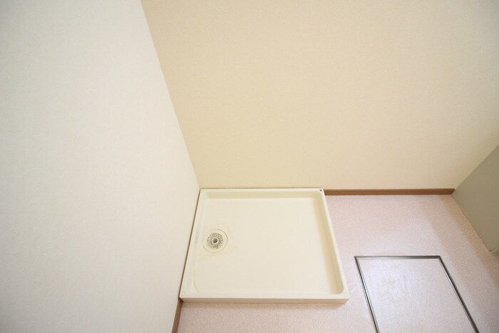 物件内観写真16　(洗濯機置場)