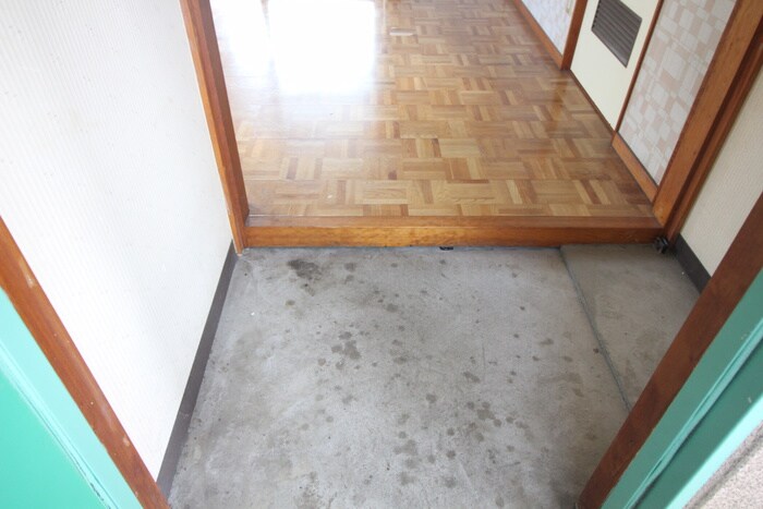 物件内観写真7　(玄関)