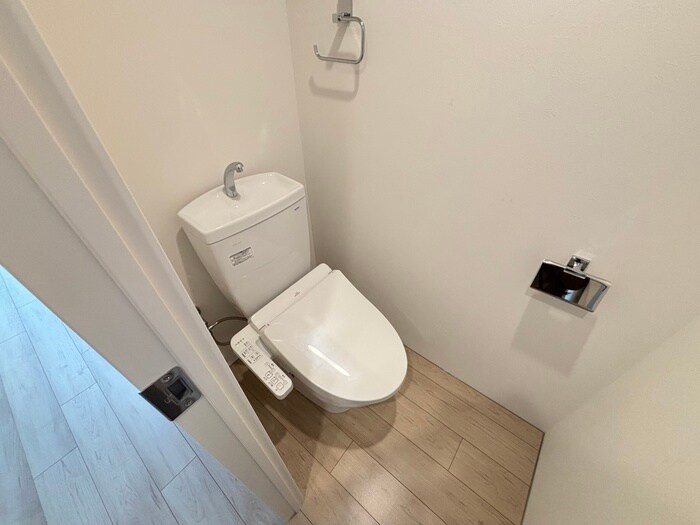 物件内観写真11　(トイレ)