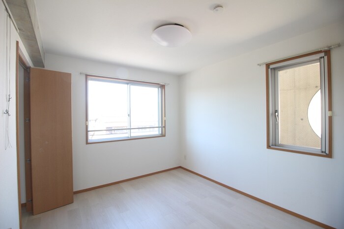 物件内観写真18　(居室)