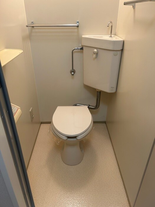 物件内観写真11　(トイレ)