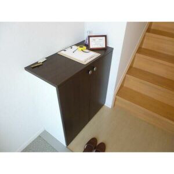 物件内観写真10　(靴箱)