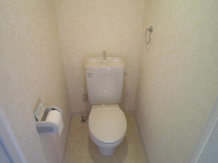 物件内観写真8　(トイレ)