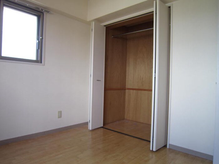 物件内観写真11　(収納)