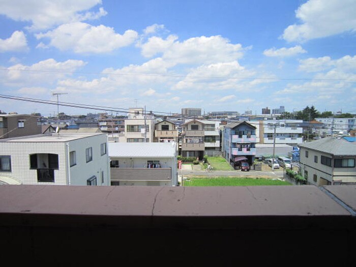 物件内観写真13　(室内からの展望)