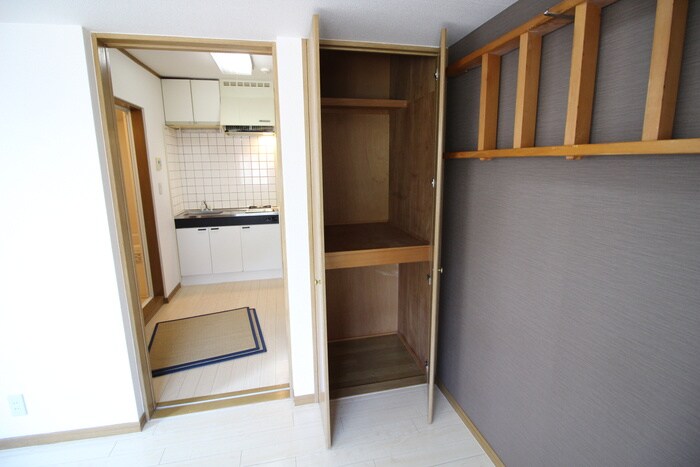 物件内観写真12　(収納)