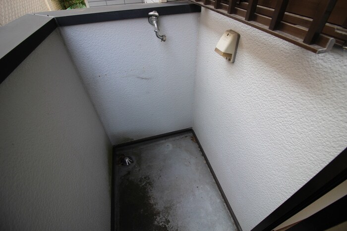 物件内観写真15　(洗濯機置場)