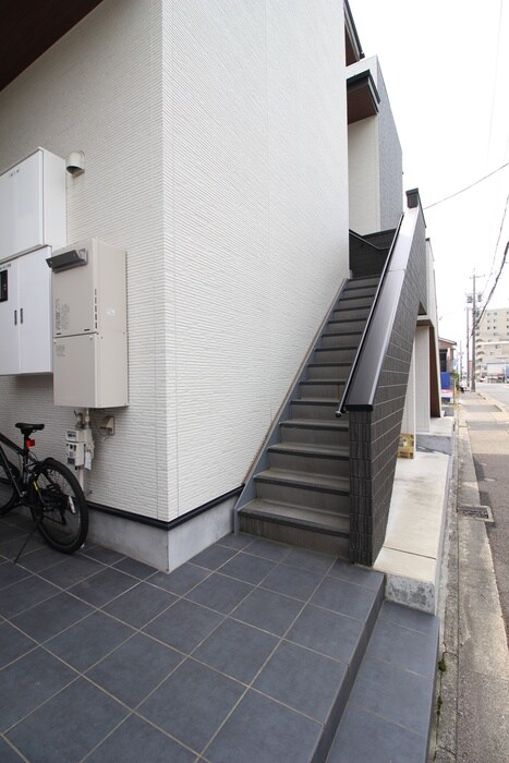 物件外観写真6　(外観写真)