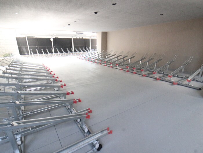 物件外観写真4　(駐輪場)