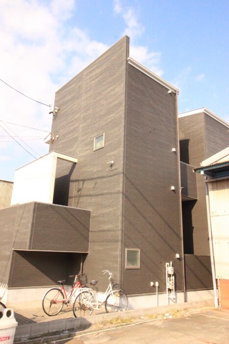 物件外観写真2　(外観写真)