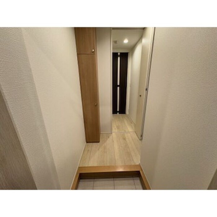 物件内観写真10　(玄関)