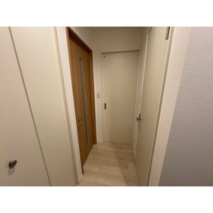 物件内観写真11　(廊下)