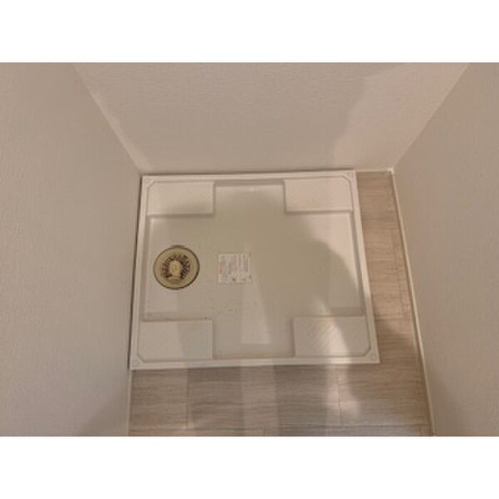 物件内観写真15　(洗濯機置場)