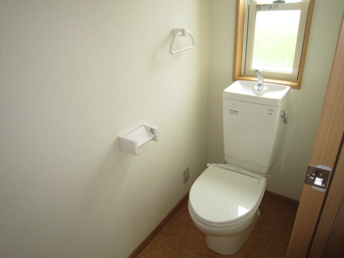 物件内観写真12　(トイレ)