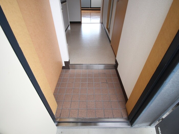 物件内観写真22　(玄関)