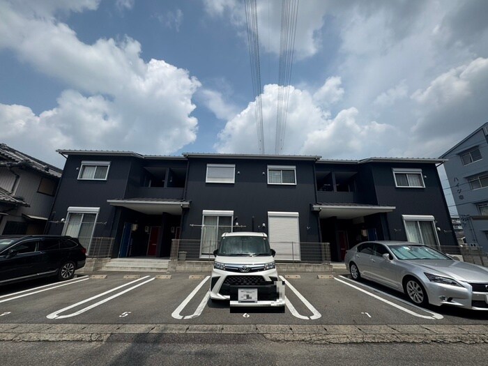 物件外観写真1　(外観写真)