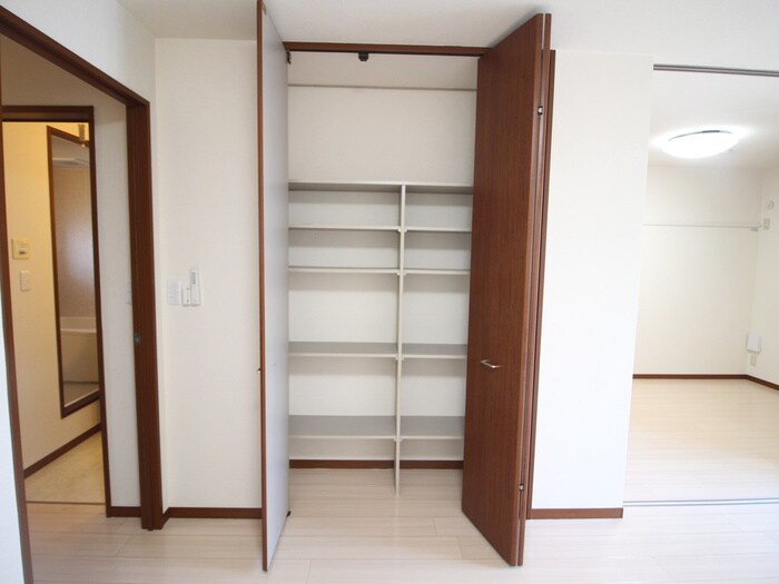 物件内観写真9　(洗面)