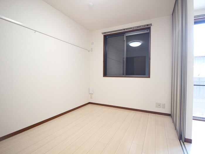 物件内観写真11　(居室)