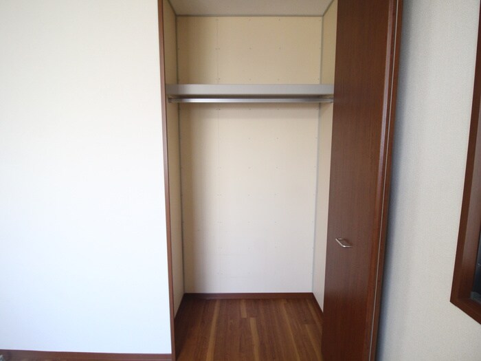 物件内観写真12　(収納)