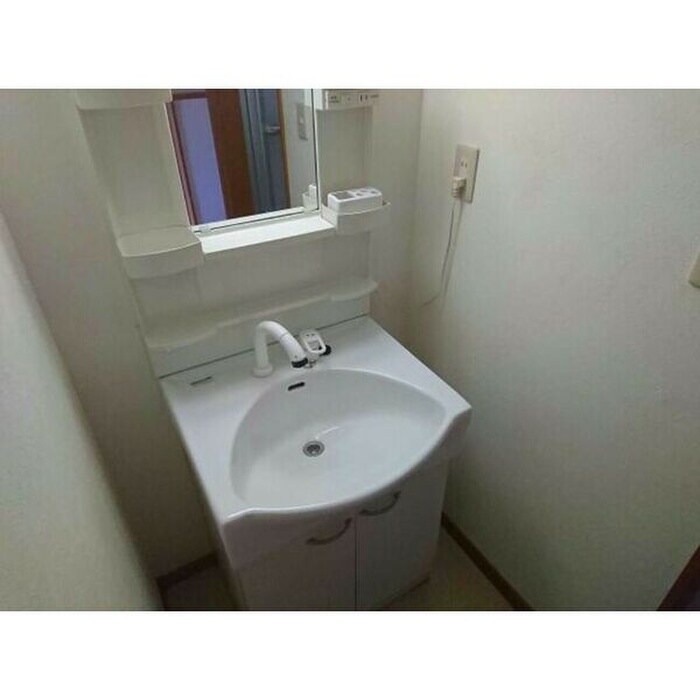 物件内観写真11　(洗面)