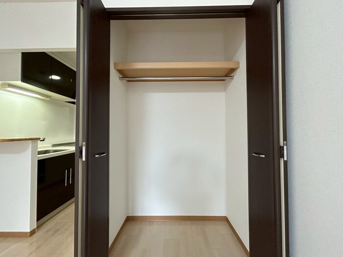 物件内観写真12　(収納)