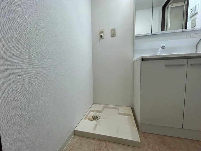 物件内観写真20　(洗濯機置場)