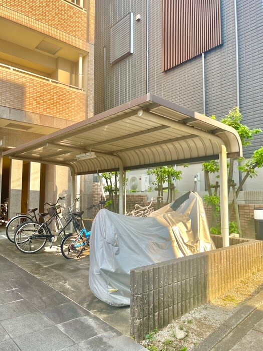 物件外観写真5　(駐車場)