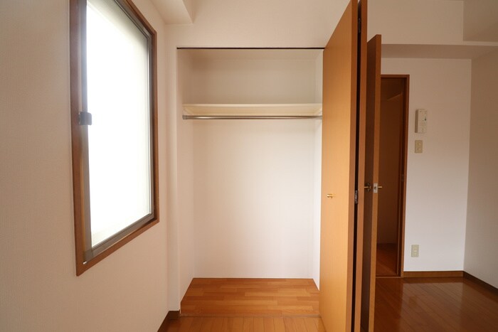 物件内観写真13　(収納)