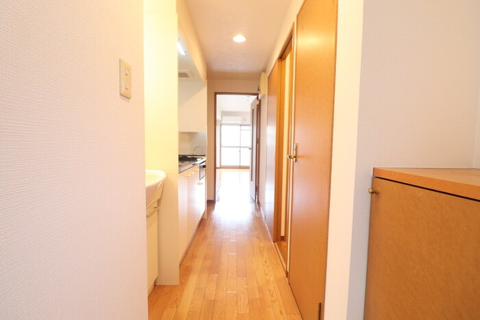 物件内観写真20　(廊下)