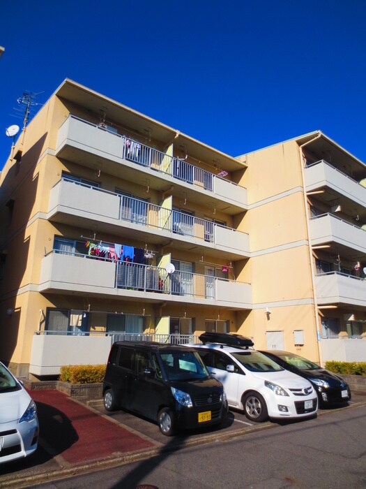 物件外観写真2　(駐車場)